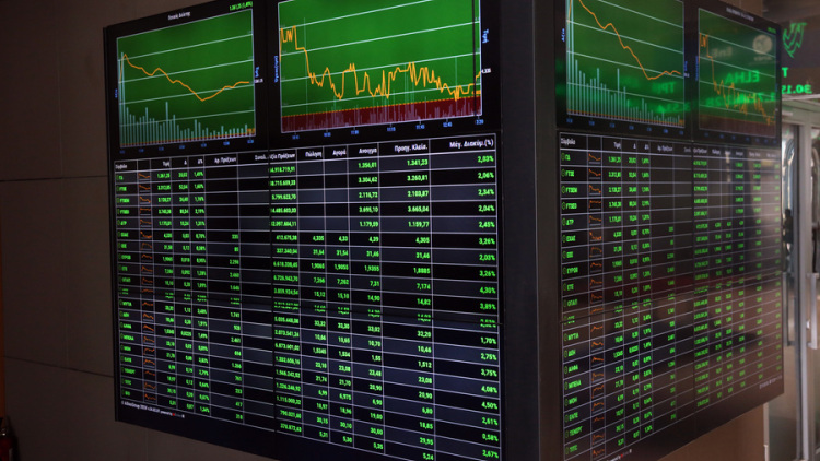 Χρηματιστήριο Αθηνών: Εντυπωσιακό comeback των αγοραστών με «υπογραφή» Τραμπ
