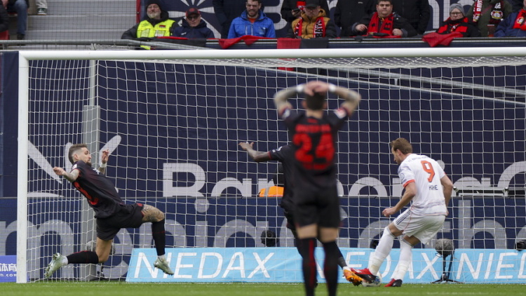 Bundesliga: Η Μπάγερν των 9 παικτών πήρε βαθμό στο Λεβερκούζεν, βαθμός ανάσα για Βόλφσμπουργκ με σκόρερ Κουλιεράκη, δείτε βίντεο