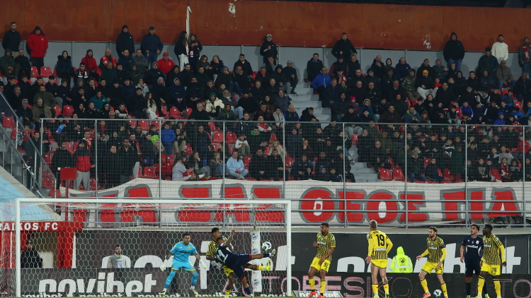 Πανσερραϊκός - Άρης 0-0: Ο Αθανασιάδης «χάρισε» το βαθμό στους κιτρινόμαυρους