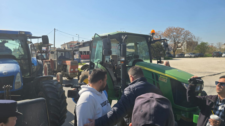 Με αγρότες θα συναντηθεί στη Λάρισα πριν το προσυνέδριο της ΝΔ ο πρωθυπουργός