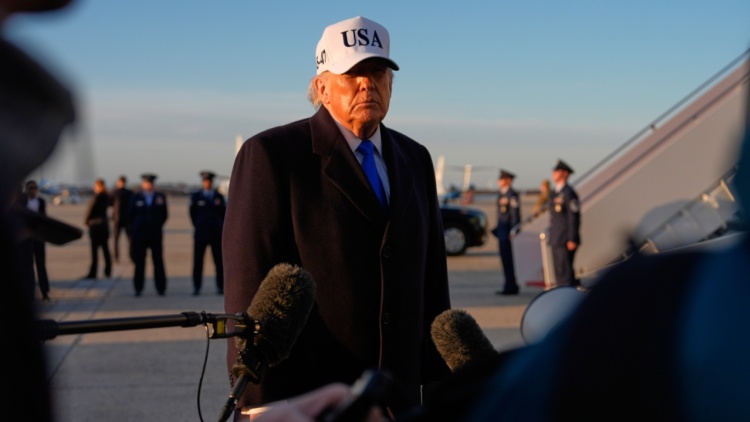 Τραμπ: «Οι ΗΠΑ έπληξαν στρατηγικό στόχο στο Ιράν, η προστασία της ναυσιπλοΐας ξεκινά σύντομα» 