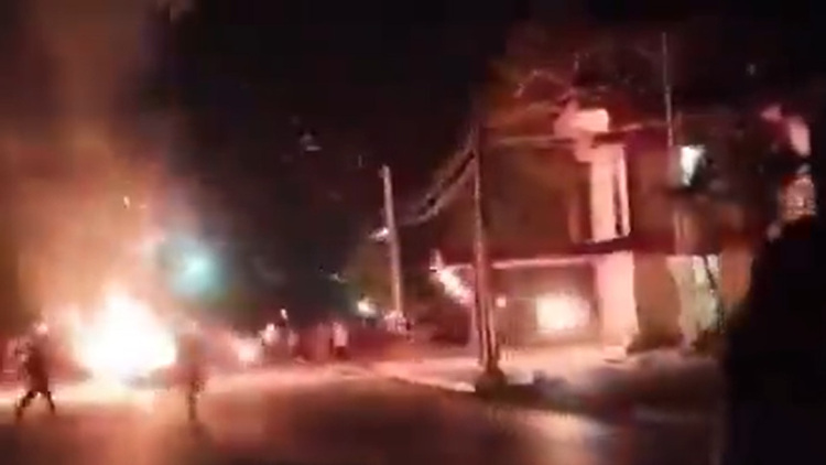 Κούβα: Kτίριο του Κομμουνιστικού Κόμματος δέχθηκε επίθεση κατά τη διάρκεια διαδηλώσεων για τα μπλάκαουτ