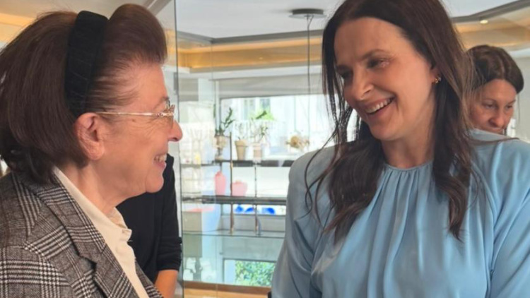 Με τη Ζιλιέτ Μπινός συναντήθηκε η Λίνα Μενδώνη: Στο επίκεντρο τα ευρωπαϊκά βραβεία κινηματογράφου στην Αθήνα