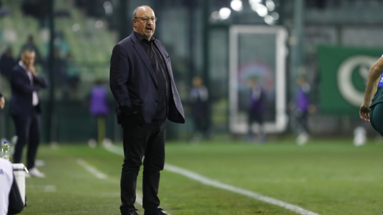 Μπενίτεθ: «Παρά τις πολλές αλλαγές είμαι απογοητευμένος που δεν κερδίσαμε»