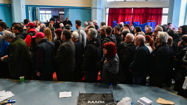 Πάνω από 150.000 μέλη ψήφισαν για τους συνέδρους του ΠΑΣΟΚ