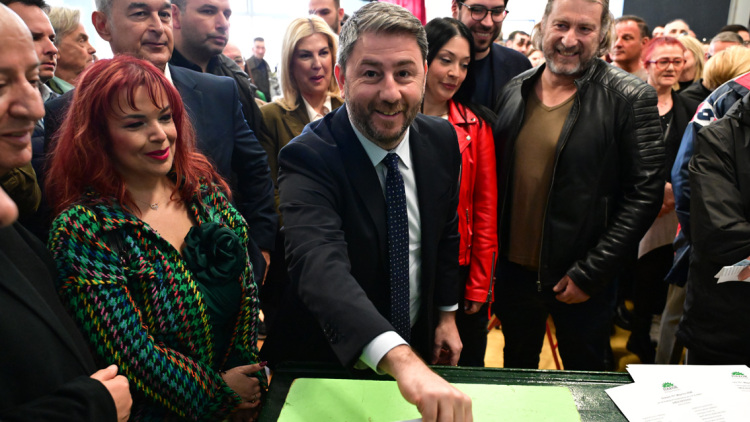 Ανδρουλάκης: Η συμμετοχή ξεπέρασε κάθε προσδοκία, ψήφισαν 174.813 για εκλογή συνέδρων του ΠΑΣΟΚ 