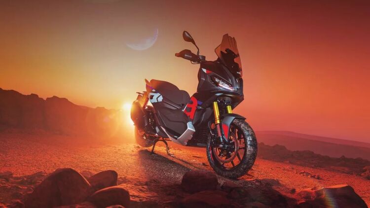 Πόσο κοστίζει το νέο crossover scooter της Aprilia στην Ελλάδα;