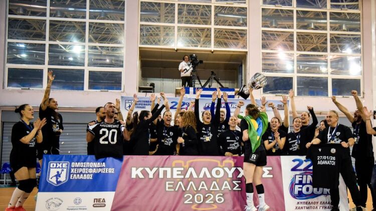 Κύπελλο χάντμπολ γυναικών: Ο ΠΑΟΚ επικράτησε 26-18 της Αναγέννηση Άρτας και κατέκτησε την πρώτη κούπα των 100 χρόνων, βίντεο