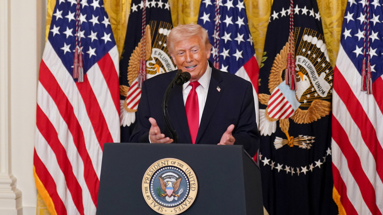 Ο Τραμπ πιέζει για τα στενά του Ορμούζ και προειδοποιεί «θα είναι κακό για το ΝΑΤΟ αν δεν βοηθήσουν οι σύμμαχοι» - Σκέφτεται ακόμα και να καταλάβει τη νήσο Χαργκ