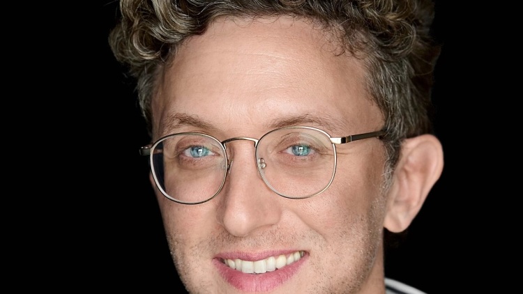 Το μήνυμα του νικητή του Όσκαρ Ντοκιμαντέρ στην Ελλάδα: «Αμέτρητες στιγμές ήμασταν βέβαιοι ότι το εγχείρημα θα κατέρρεε»
