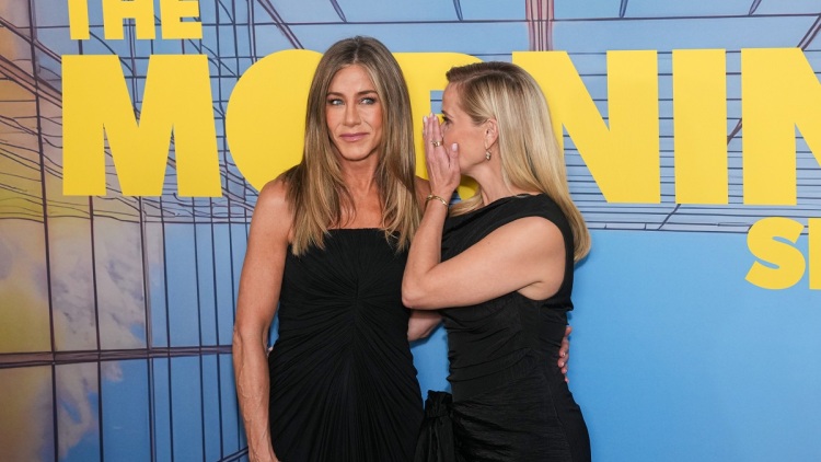 Τζένιφερ Άνιστον - Ρις Γουίδερσπουν: Να χαίρεσαι όταν ξανασυναντάς τη φίλη σου όσο χάρηκαν αυτές (βίντεο)