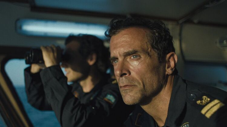 Κωνσταντίνος Μαρκουλάκης: Διχασμένος ανάμεσα στο καθήκον και την ανθρωπιά στη νέα ταινία «I was a stranger»