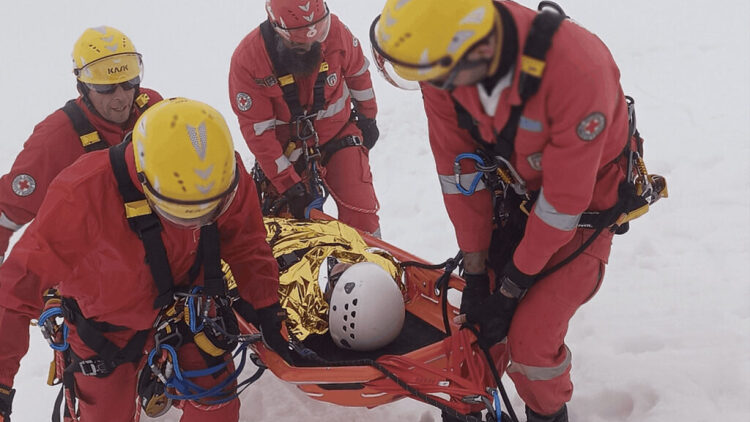 Εκπαίδευση επιβίωσης και διάσωσης του Ελληνικού Ερυθρού Σταυρού στον Όλυμπο, δείτε βίντεο και φωτογραφίες