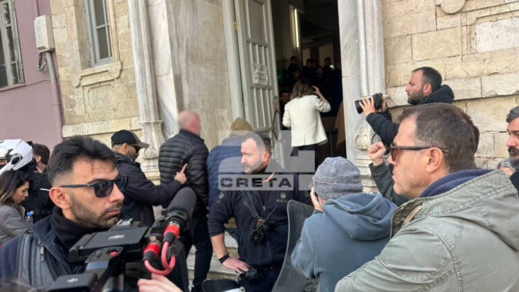 Με βανάκι της Αστυνομίας έφτασαν στον εισαγγελέα οι συλληφθέντες για το κύκλωμα εμπορίας ανθρώπων