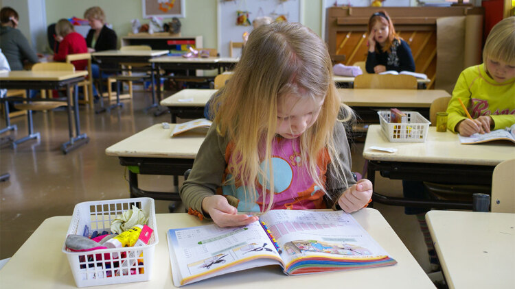 “Μάζευε παιδί μου χρήματα” – Το φινλανδικό σύστημα αποταμίευσης