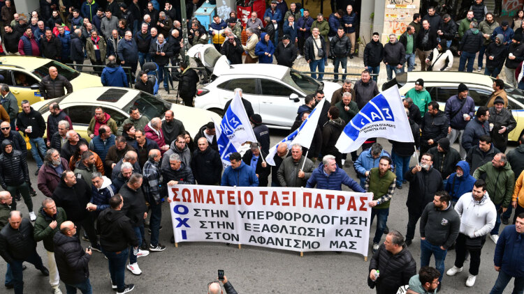 Απεργιακές κινητοποιήσεις σε εξέλιξη - Οδηγοί ταξί και γιατροί νοσοκομείων στους δρόμους