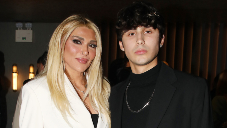 Αγγελική Ηλιάδη: Τώρα που μεγάλωσε ο γιος μου έχει καταλάβει τι έχω περάσει για να τον μεγαλώσω
