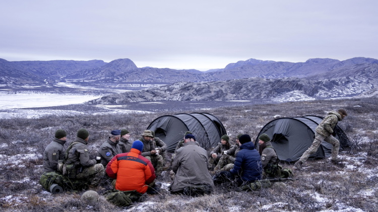 Δανοί στρατιώτες θα ανατίναζαν αεροδρόμια στη Γροιλανδία για να εμποδίσουν μια αμερικανική εισβολή