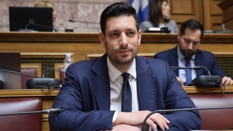 Κυρανάκης: Αφαιρείται η «παρακώλυση συγκοινωνιών» από τους λόγους ανάκλησης άδειας κυκλοφορίας - Ταχυφορτιστές σε 10 πιάτσες ταξί στην Αθήνα εντός του 2026