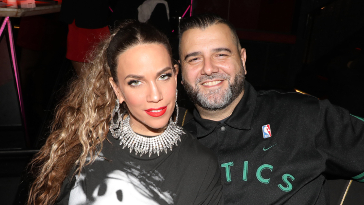 Κατερίνα Στικούδη: Το δεύτερο παιδί ήρθε απρογραμμάτιστα, πήγαμε ένα ταξίδι στη Θεσσαλονίκη και γυρίσαμε περισσότεροι