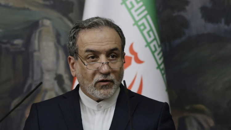 Αμπάς Αραγτσί: Ο πόλεμος πρέπει να τερματιστεί πλήρως και μόνιμα δηλώνει ο Ιρανός ΥΠΕΞ
