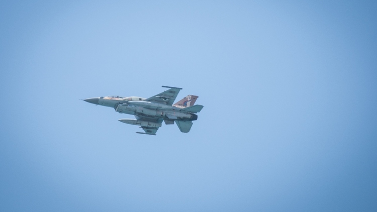 Το Ιράν χτύπησε ισραηλινό μαχητικό, «δεν υπέστη ζημιές το F16», απαντά το Ισραήλ