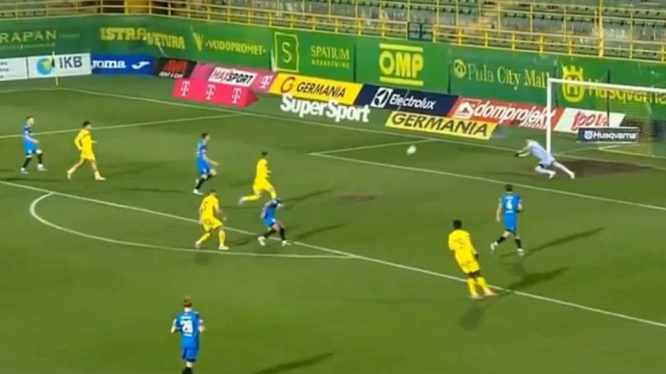 Το γκολ της χρονιάς στην Κροατία με τη βοήθεια του... γηπέδου