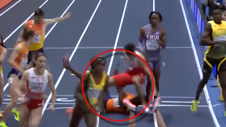 Παγκόσμιο Κλειστού Στίβου: Απρόοπτο στον τελικό της μεικτής σκυταλοδρομίας με «καραμπόλα» πολλών αθλητών, δείτε βίντεο
