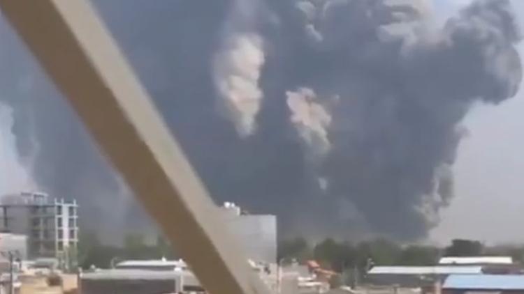 Χτυπήσαμε αμερικανικές βάσεις στα Εμιράτα και το Κουβέιτ, λένε οι Ιρανοί - Το Ισραήλ αρνείται ότι επιτέθηκε στην πυρηνική εγκατάσταση Νατάνζ και «δείχνει» τις ΗΠΑ