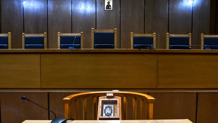 Αρχίζει η δίκη για την τραγωδία των Τεμπών: Οι κατηγορούμενοι, τα αδικήματα και η απειλή των ισοβίων