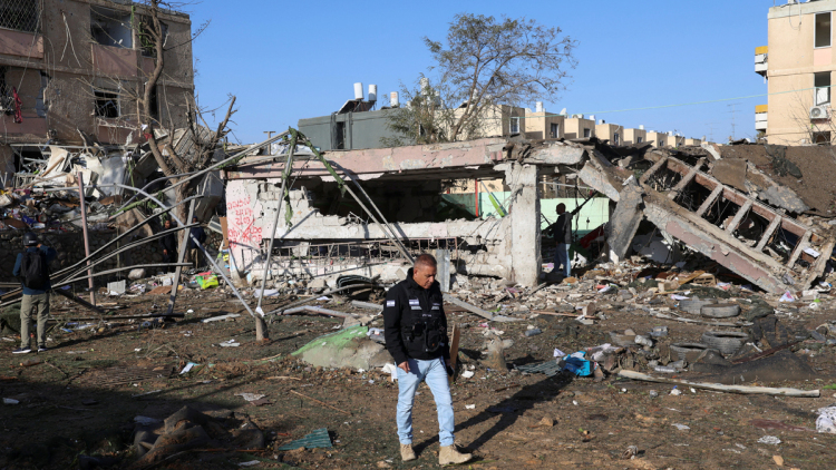 Κόλαση στο νότιο Ισραήλ από τους ιρανικούς βαλλιστικούς πυραύλους, πάνω από 150 τραυματίες σε Ντιμόνα και Αράντ