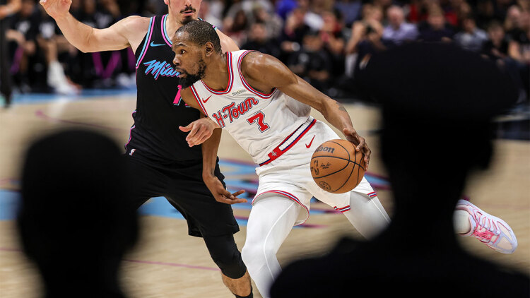 Κέβιν Ντουράντ: Ξεπέρασε τον Τζόρναν στη λίστα των All Time Scorers