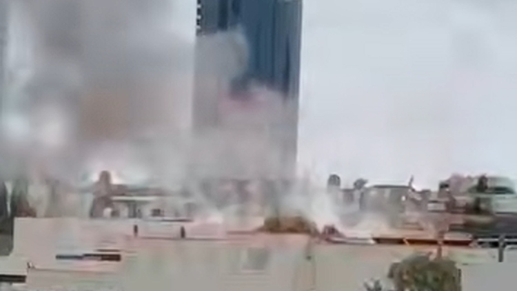 Βίντεο του protothema.gr από τη στιγμή που βαλλιστικός χτυπά στο κέντρο του Τελ Αβίβ