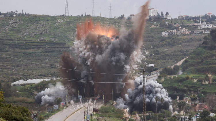 Το protothema στη γέφυρα που ανατίναξαν οι Ισραηλινοί στο νότιο Λίβανο, δείτε συγκλονιστικές εικόνες και βίντεο