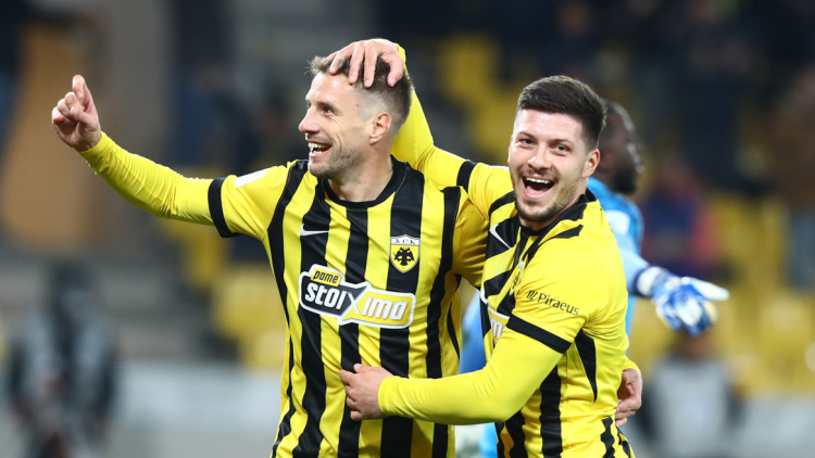 Η τελική βαθμολογία της κανονικής περιόδου, οι ομάδες των playoffs (1-4,5-8) και των playouts 