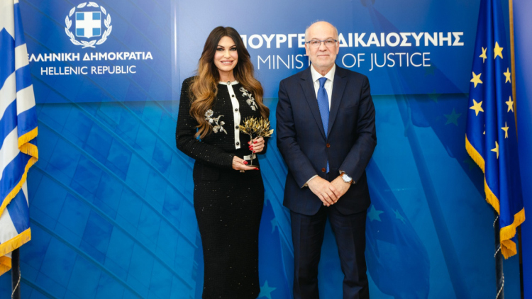 Εθιμοτυπική επίσκεψη της Κίμπερλυ Γκιλφόιλ στον Γιώργο Φλωρίδη
