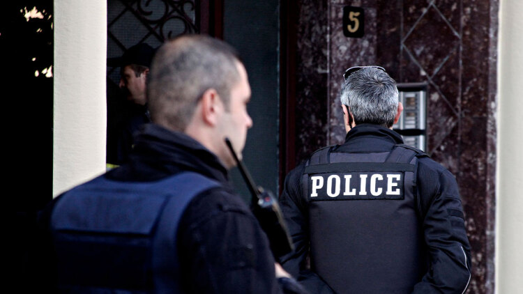 22 συλλήψεις ανάμεσά τους δύο παίκτες ριάλιτι σε μεγάλη επιχείρηση του ελληνικού FBI για κύκλωμα με εικονικές εταιρείες και απάτη εκατομμυρίων