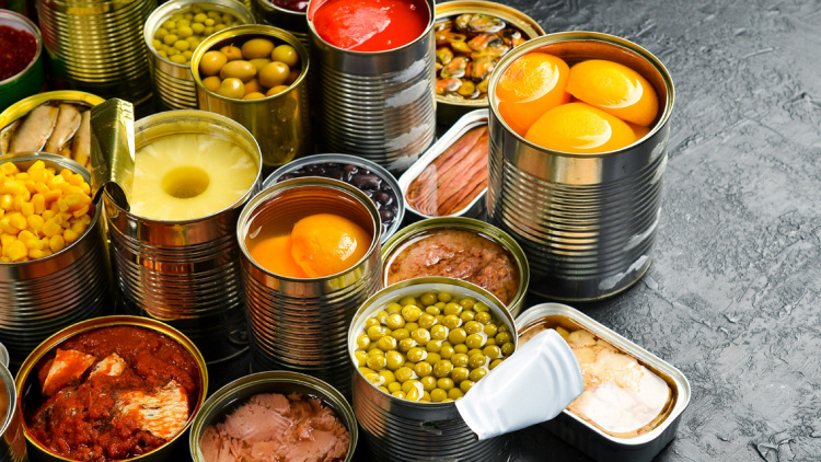 Άνοιξαν κονσέρβα 50 ετών και βρήκαν μέσα ένα τεράστιο «μυστικό»