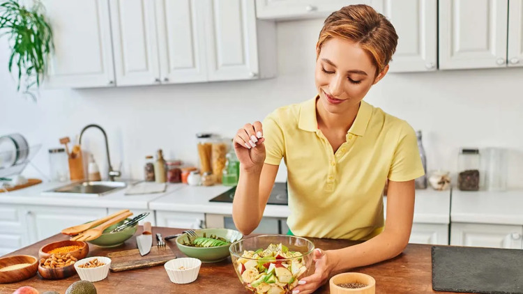 Η διατροφή που φρενάρει τη γήρανση του εγκεφάλου – Το αγαπημένο τρόφιμο «ασπίδα» του νου