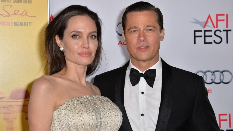 Ο Μπραντ Πιτ επιδιώκει συμβιβασμό για τη λήξη της πολυετούς δικαστικής διαμάχης με την Αντζελίνα Τζολί