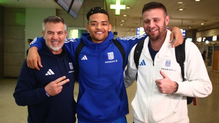 Επέστρεψε με το ασημένιο από το Τορούν ο Καραλής: «Να συνεχίσω να φέρνω μετάλλια για την Ελλάδα»