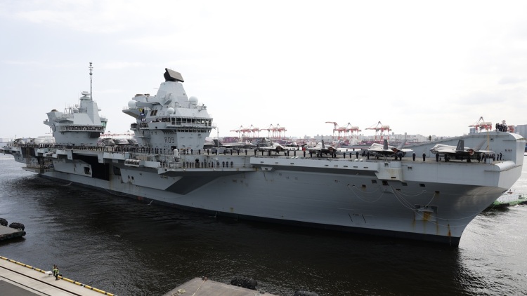 The Times: Το Βασιλικό Ναυτικό της Βρετανίας θα ηγηθεί διεθνούς δύναμης για το άνοιγμα των Στενών του Ορμούζ