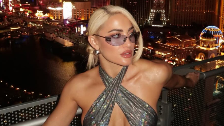 Αυτοαποθεώνεται η Ιωάννα Τούνη: Λέει ότι την αγαπάει η μισή Ελλάδα και ότι κάνει επενδύσεις ακινήτων σαν να παίζει Monopoly
