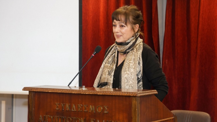 Ελένη Ράντου: Η δημόσια εμφάνιση με την αδερφή της και η βράβευση για το έργο της (φωτογραφίες)