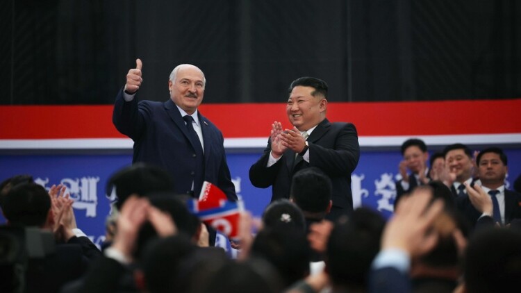 Συνθήκη φιλίας υπέγραψαν Κιμ Γιονγκ Ουν και Λουκασένκο: Μοιραζόμαστε κοινές αξίες, λένε
