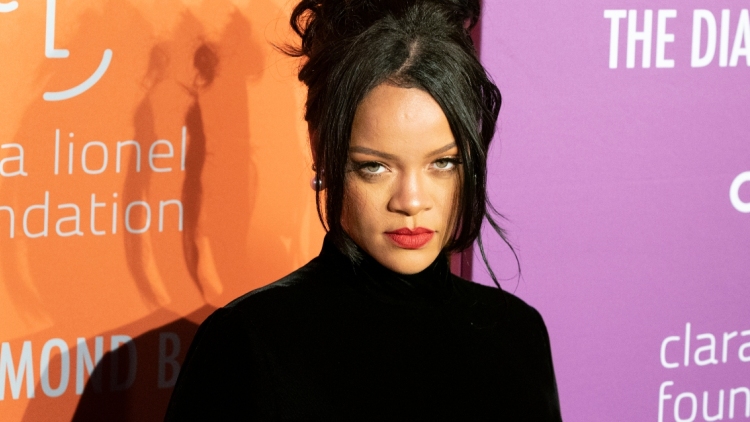 Η Ριάνα δήλωσε ότι σώθηκε την τελευταία στιγμή από την ένοπλη επίθεση στο σπίτι της, φώναζε στον ASAP Rocky «μας πυροβολούν»