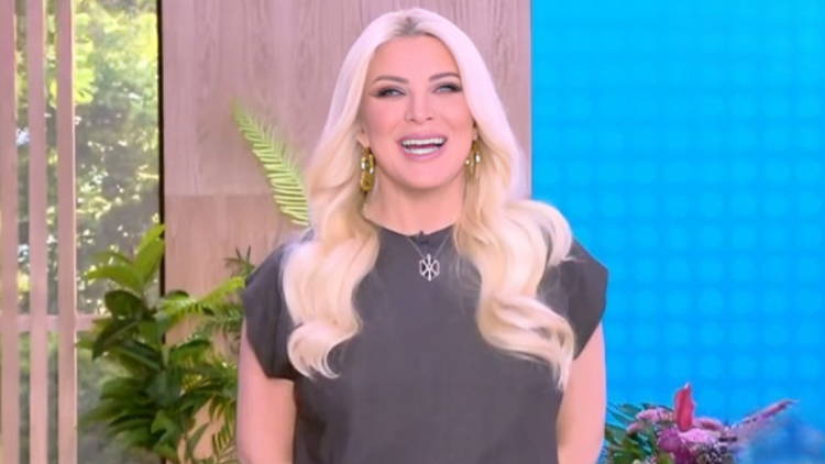 Η Κατερίνα Καινούργιου επέστρεψε στην εκπομπή της: Ήμουν λίγο άρρωστη, αλλά είμαι εδώ, όλα βαίνουν καλώς
