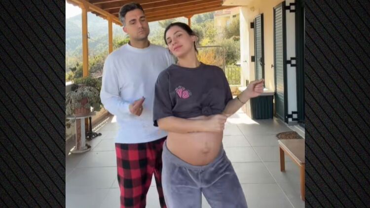 Μαριαλένα Ρουμελιώτη: «Εμείς τώρα θα γίνουμε γονείς;» λέει σε χιουμοριστικό βίντεο με τον Σάκη Κατσούλη στο TikTok