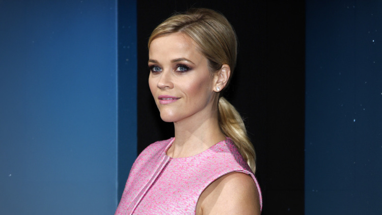 Η εκδίκηση της Ρις Γουίδερσπουν: Απέρριψε τους ρόλους της «χαζής ξανθιάς» και έχτισε τη δική της αυτοκρατορία στο Χόλιγουντ και τις εκδόσεις