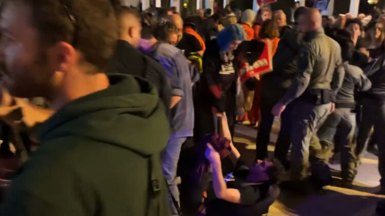 Επεισόδια σε αντιπολεμικές διαδηλώσεις στο Ισραήλ, 18 συλλήψεις, βίντεο